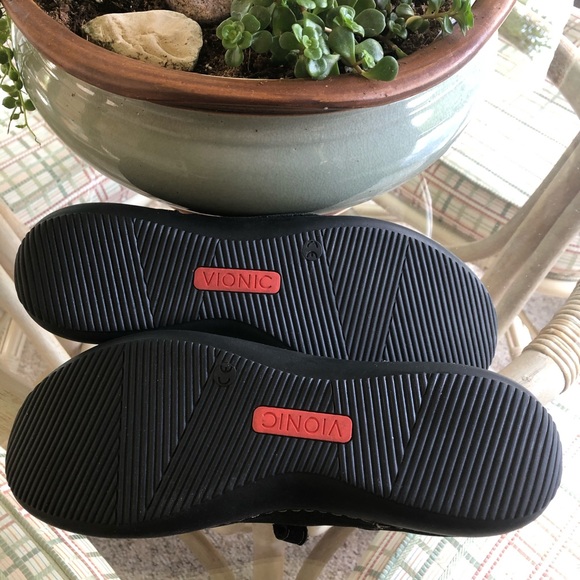 Vionic Shoes - Picture 4 of 9